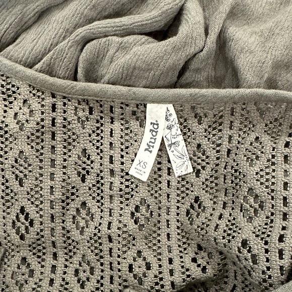 Mudd Gray Embroidered Blouse XS long sleeve - Picture 7 of 11